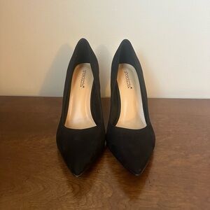 Black Velvet closed pointy toe high heels​​​